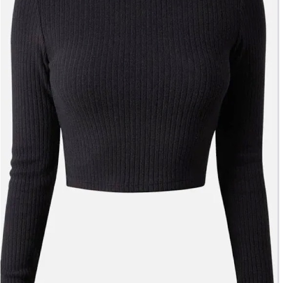 Bozzolo cropped, ribbed, mock neck, long sleeve NWT Black - Picture 3 of 7